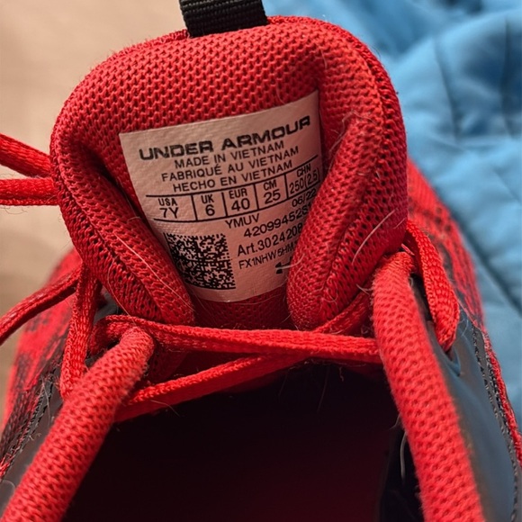 Under Armour Boys' Scramjet 4 Sneaker - Picture 9 of 9